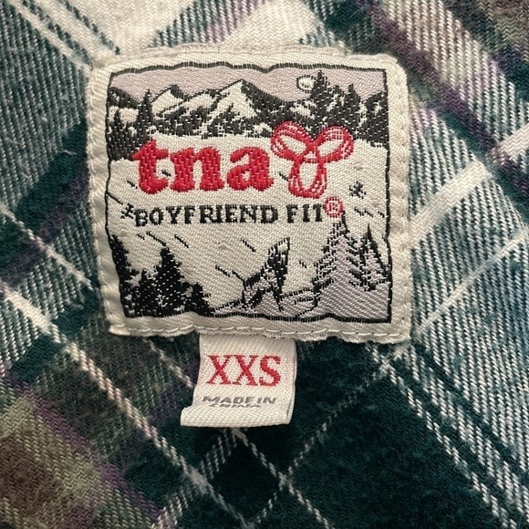 SzXXS Tna Boyfriend fit long sleeve flannel in green/white/ purple EUC - Picture 5 of 7